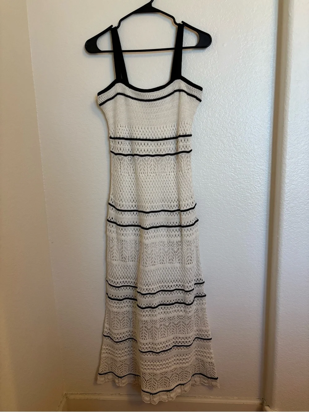 Abercrombie Women's Cream Crochet Maxi Dress with Black Trim